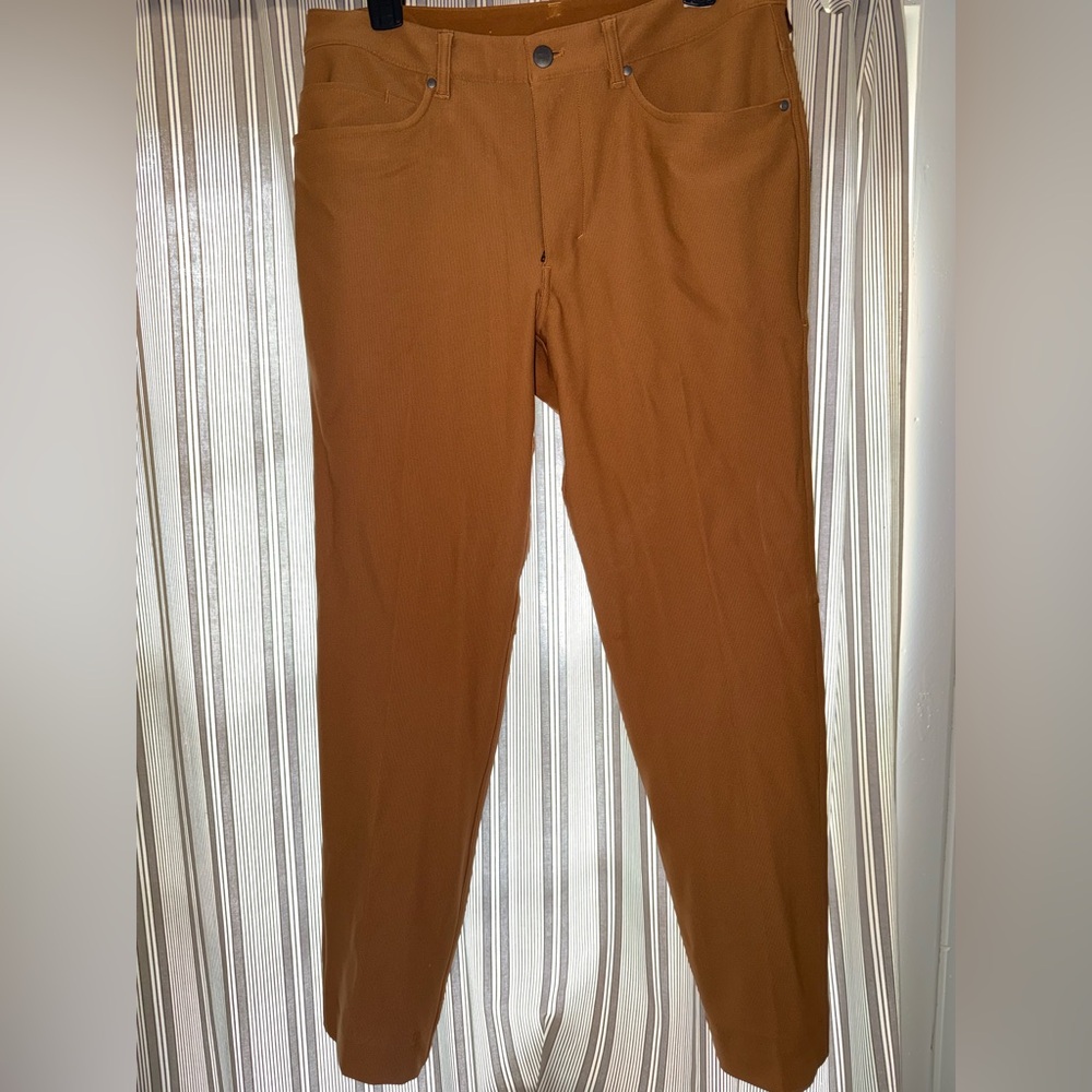 32/30 Lulu Lemon Pants